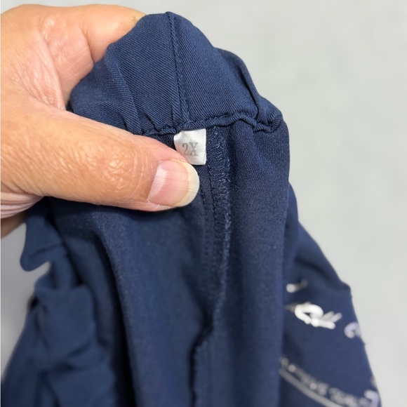 Navy and pink scrubs - Picture 10 of 10